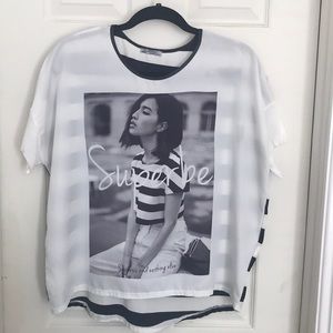 Zara black and white loose graphic tee!